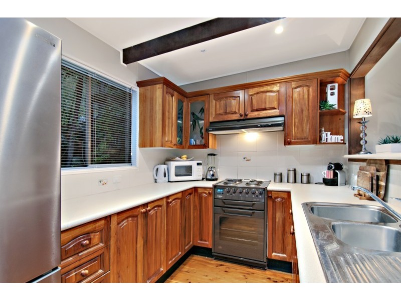 15 Daley Avenue, Daleys Point NSW 2257