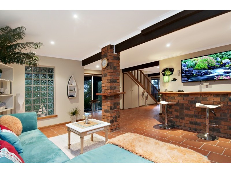 15 Daley Avenue, Daleys Point NSW 2257