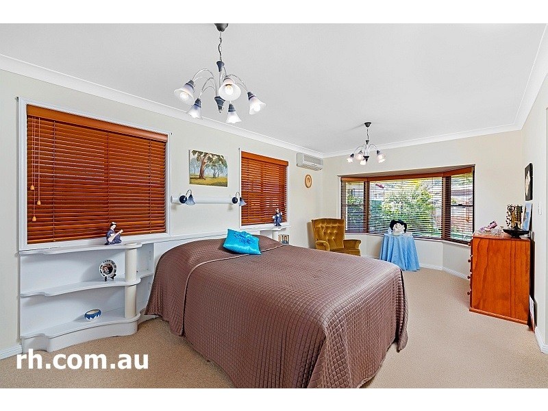 24 Salacia Close, St Huberts Island NSW 2257