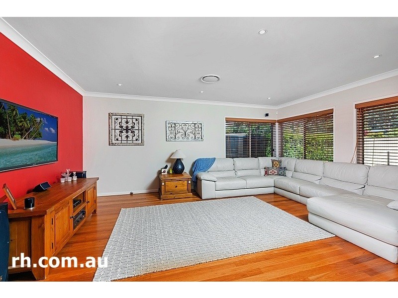 5 Glenn Street, Umina Beach NSW 2257