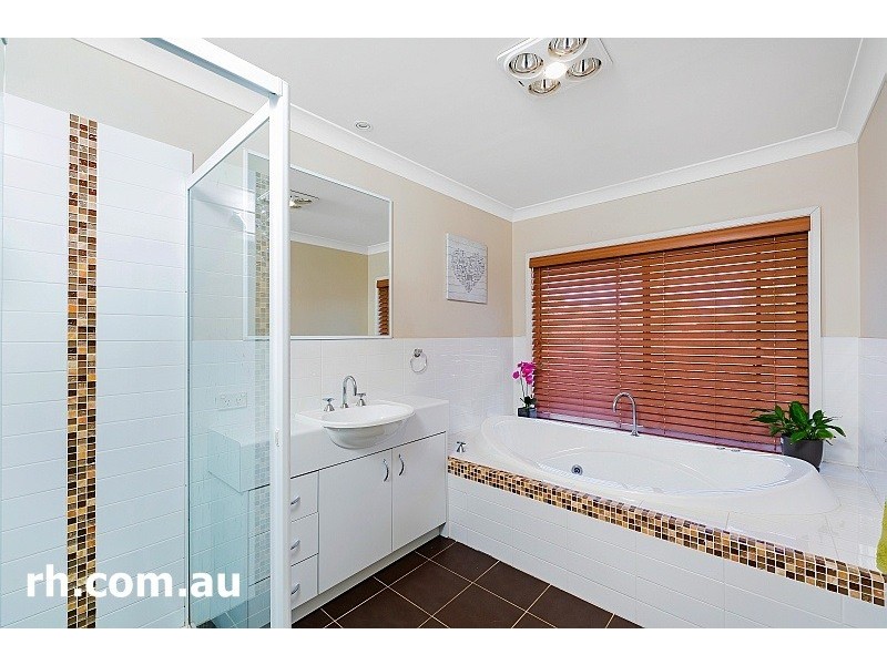 5 Glenn Street, Umina Beach NSW 2257