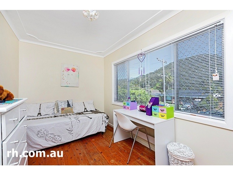 40 Glenn Street, Umina Beach NSW 2257