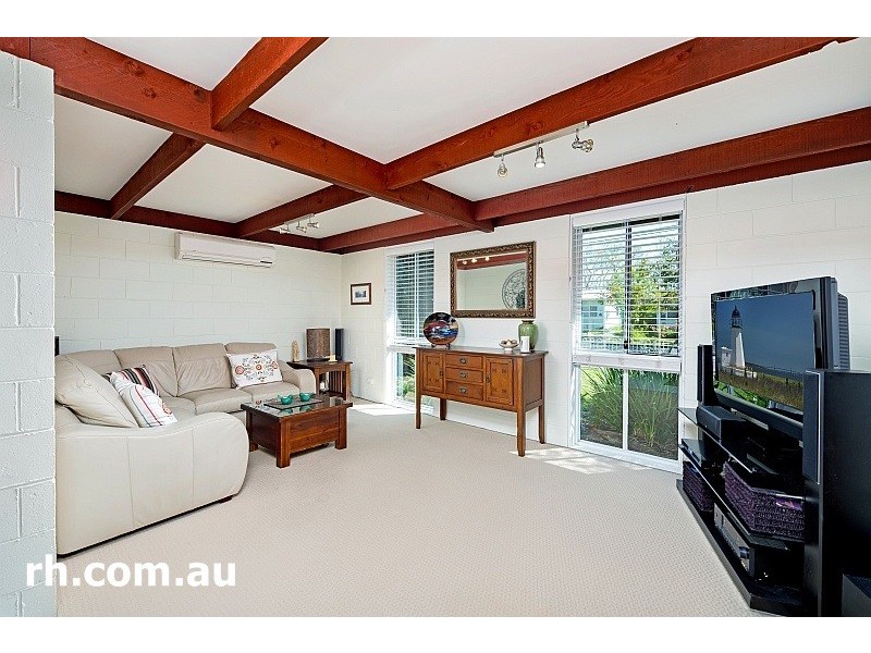 44 Terry Avenue, Woy Woy NSW 2256