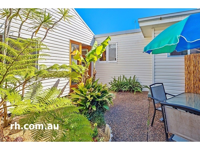 24 Lake Road, Blackwall NSW 2256