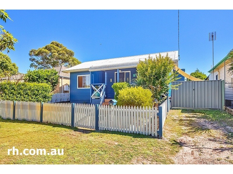 25 Terry Avenue, Woy Woy NSW 2256