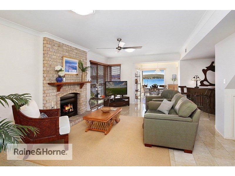 39 Nautilus Crescent, St Huberts Island NSW 2257