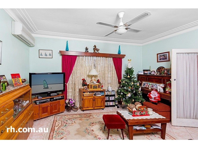 43 Paul Street, Umina Beach NSW 2257