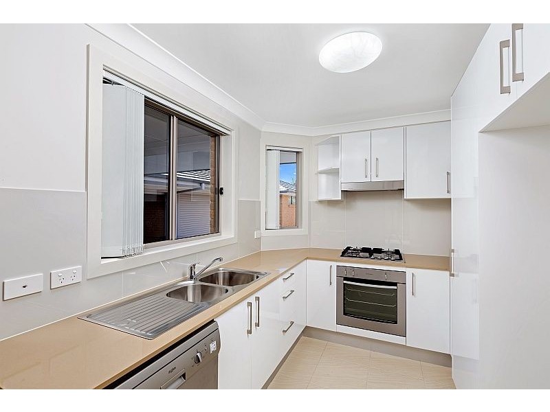 2/5 Terry Avenue, Woy Woy NSW 2256