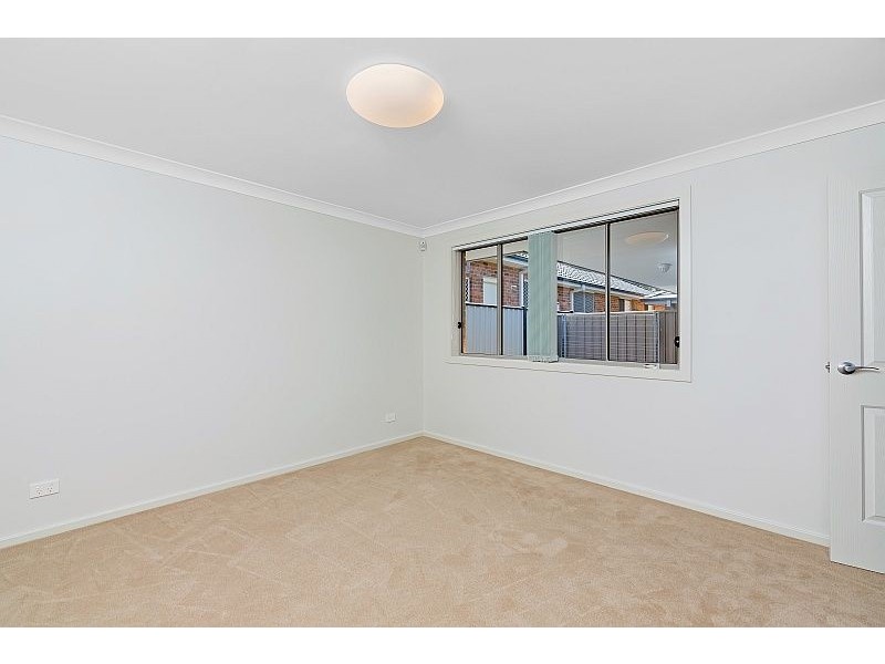 2/5 Terry Avenue, Woy Woy NSW 2256