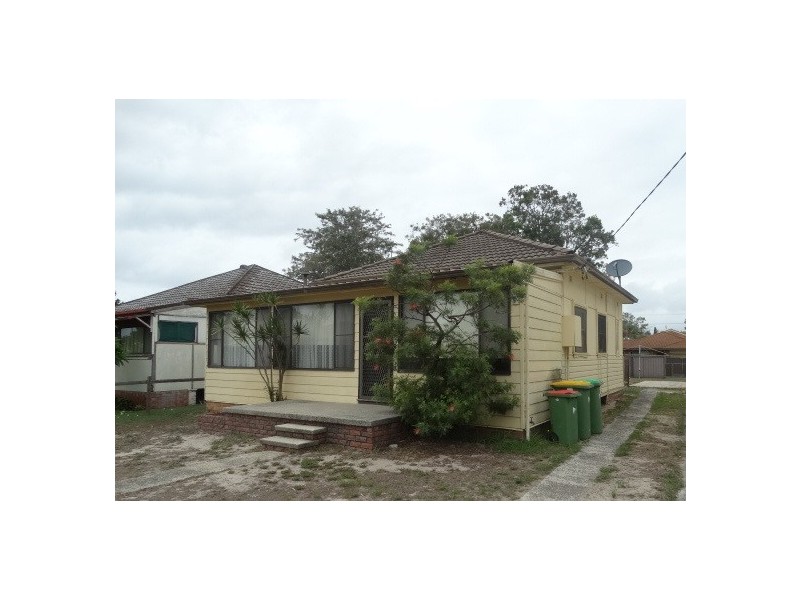 8 Ridge, Ettalong Beach NSW 2257