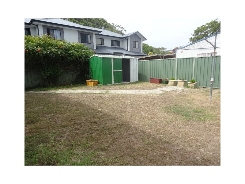 16 Barrenjoey Road, Ettalong Beach NSW 2257