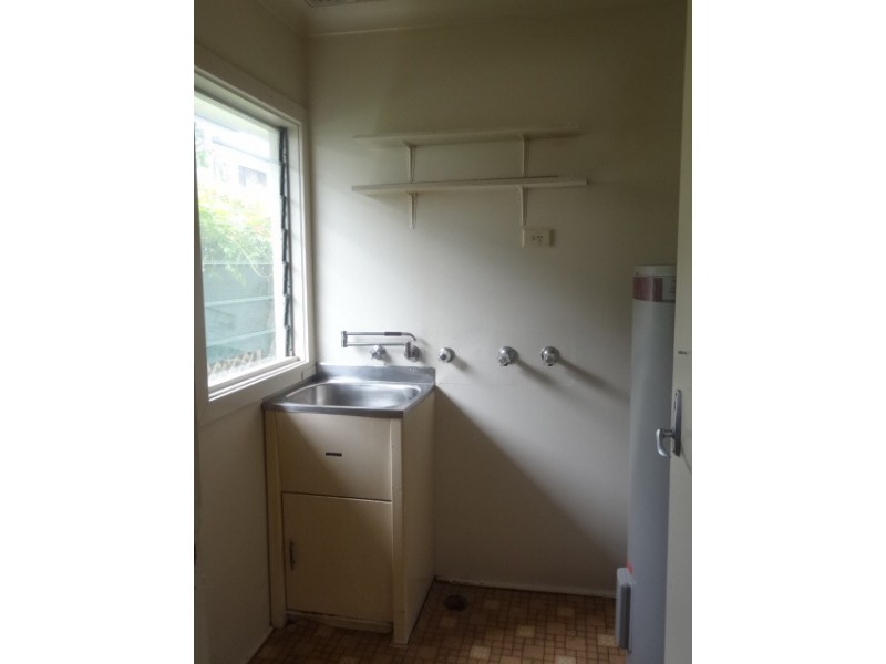 16 Barrenjoey Road, Ettalong Beach NSW 2257