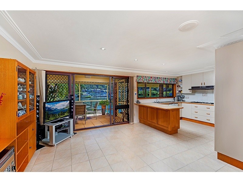 5 Helmsman Boulevarde, St Huberts Island NSW 2257