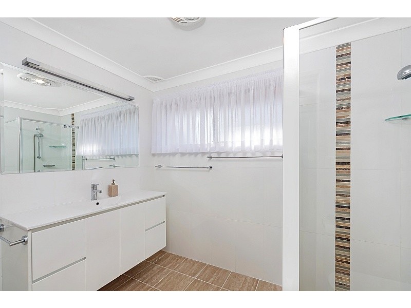 5 Helmsman Boulevarde, St Huberts Island NSW 2257