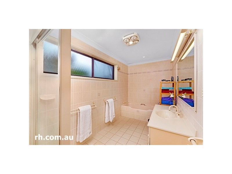 4 Jumbuck Crescent, Woy Woy NSW 2256