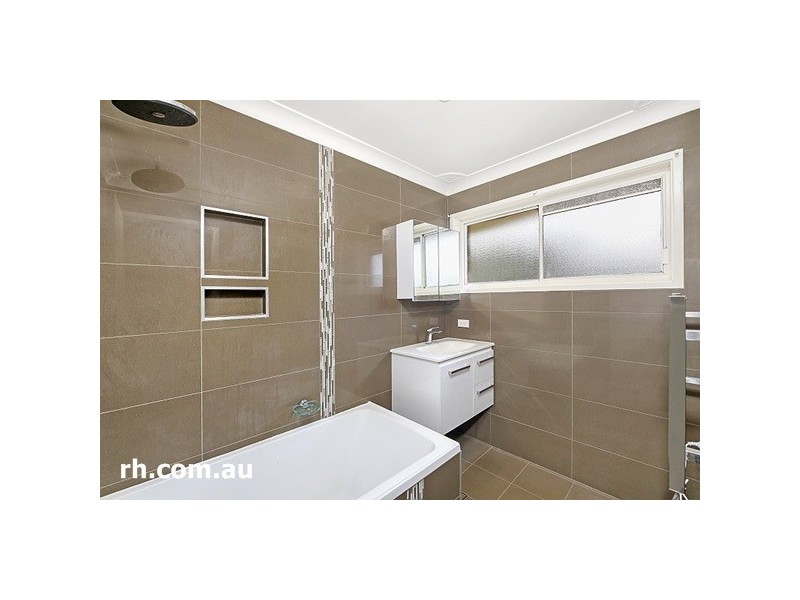 73 Helmsman Boulevard, St Huberts Island NSW 2257