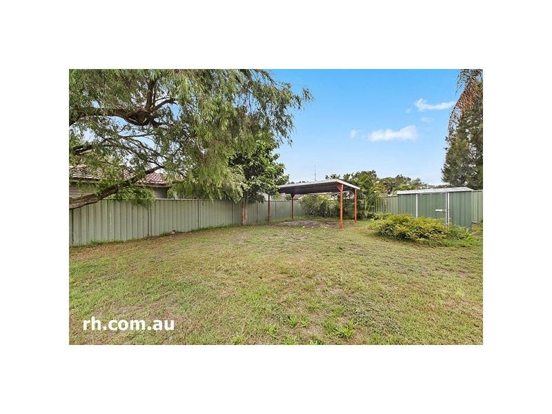 73 Helmsman Boulevard, St Huberts Island NSW 2257