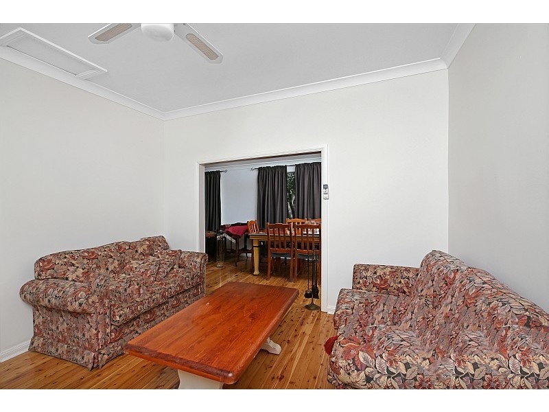 3 Leslie Street, Umina Beach NSW 2257