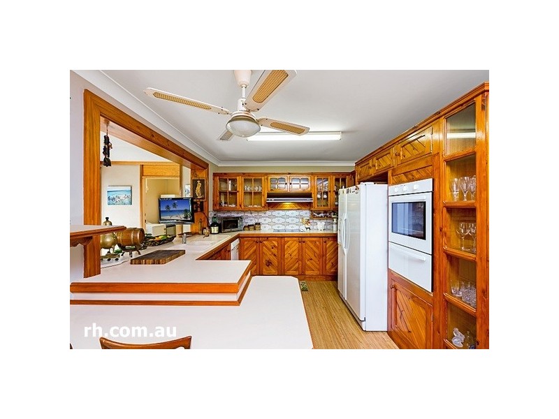 75 Helmsman Boulevard, St Huberts Island NSW 2257