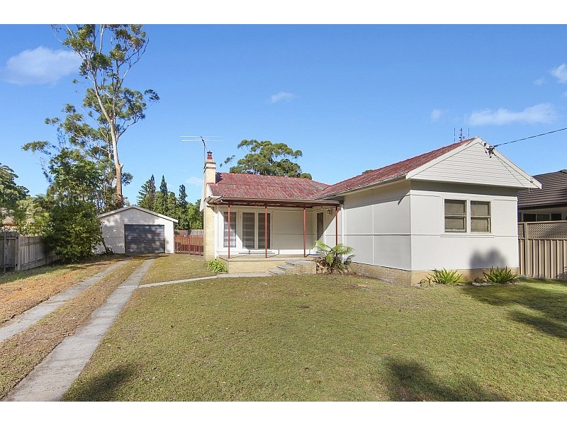 2 Warrigal Street, Blackwall NSW 2256