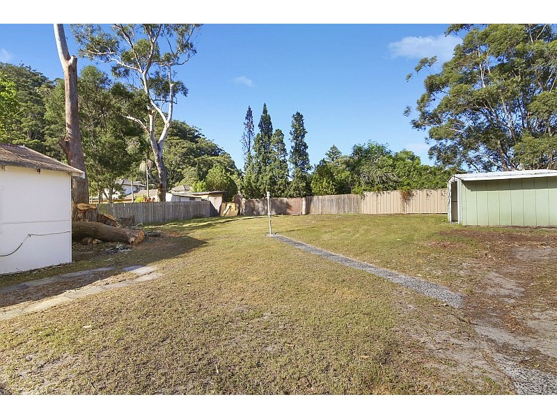 2 Warrigal Street, Blackwall NSW 2256