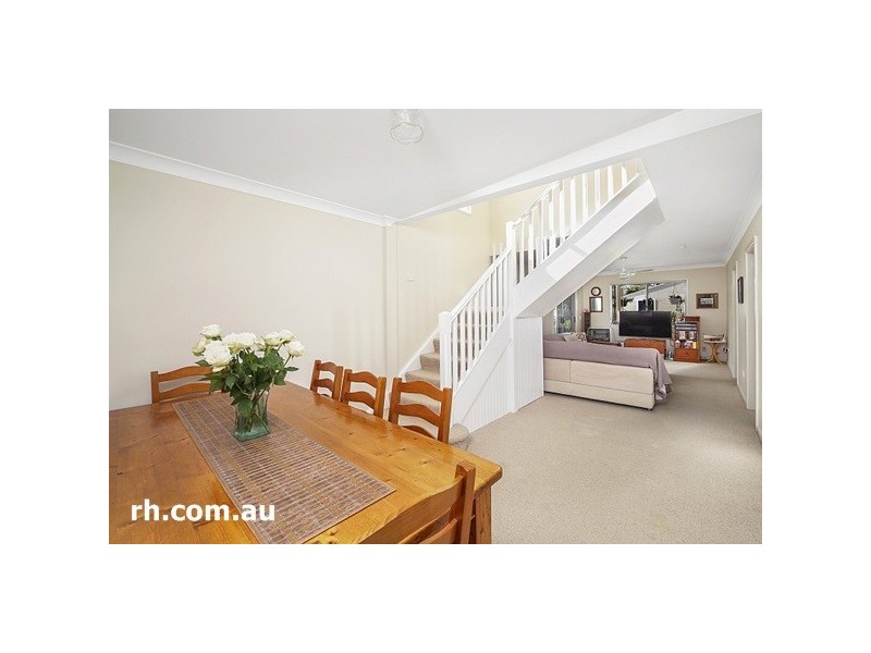 16 Crown Road, Umina Beach NSW 2257