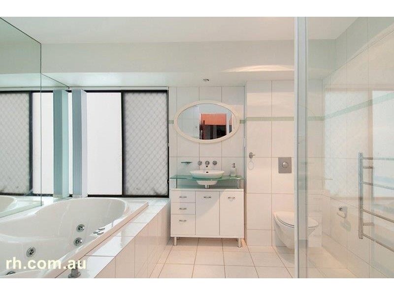 110 DALEY AVENUE, Daleys Point NSW 2257