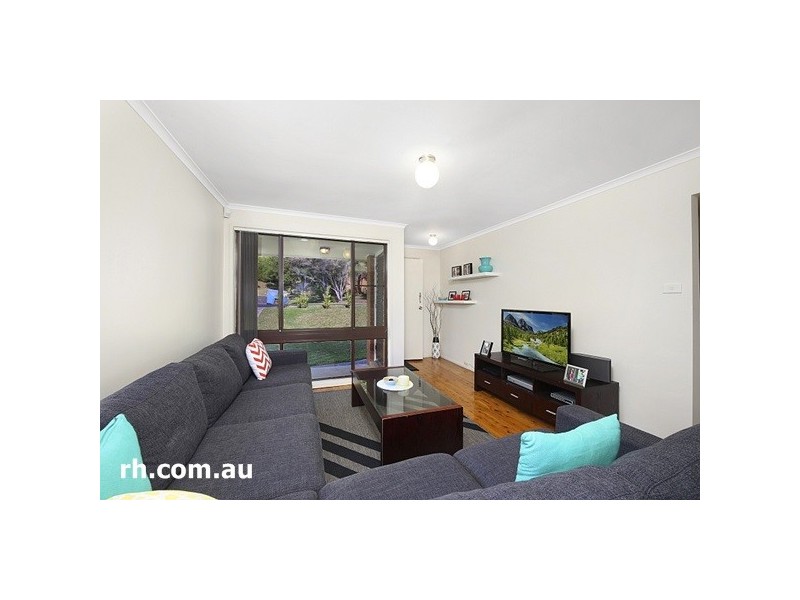 13 Katherine Crescent, Green Point NSW 2251