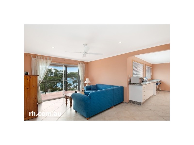 11 Bay View Crescent, Blackwall NSW 2256