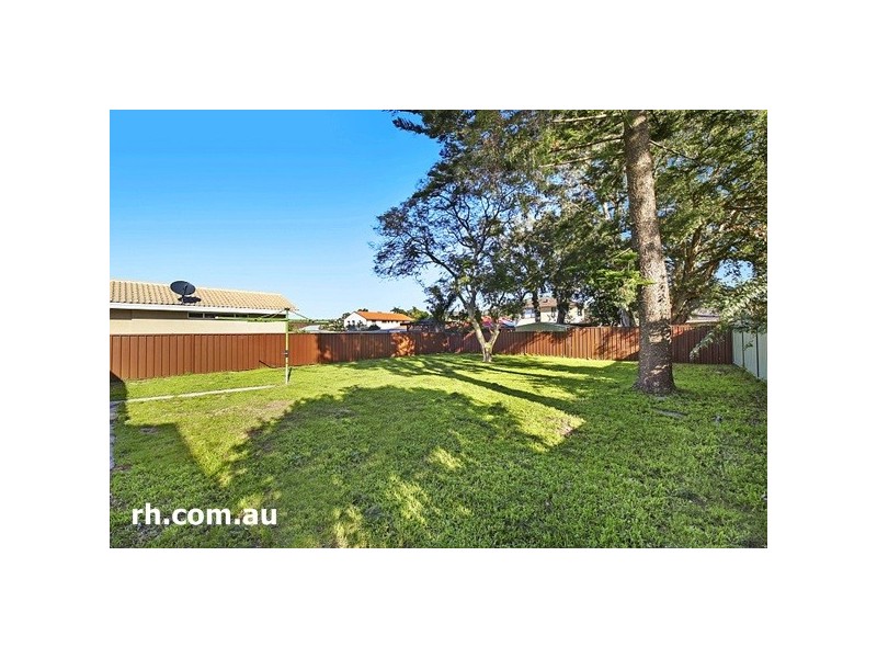 13 Farleigh Avenue, Umina Beach NSW 2257