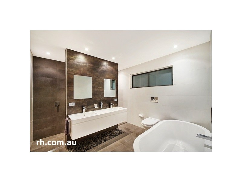 246 Ocean Beach Road, Umina Beach NSW 2257