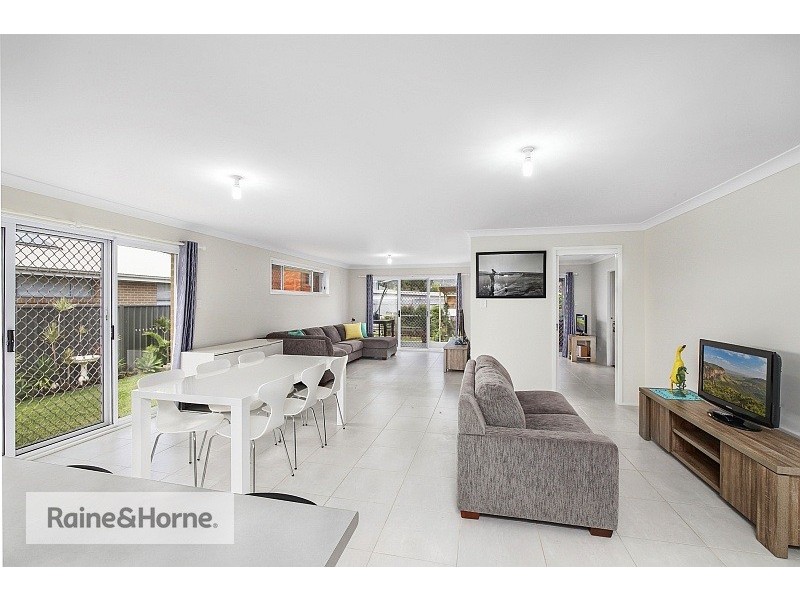 275 Ocean Beach Road, Umina Beach NSW 2257