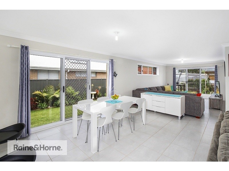 275 Ocean Beach Road, Umina Beach NSW 2257