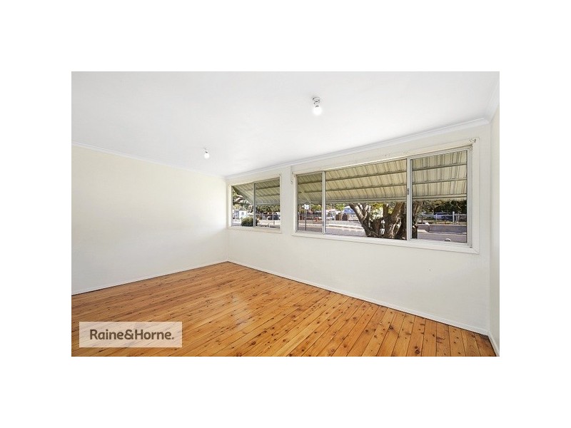 168 Railway Street, Woy Woy NSW 2256