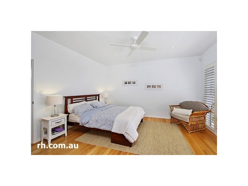 352 Booker Bay Road, Booker Bay NSW 2257