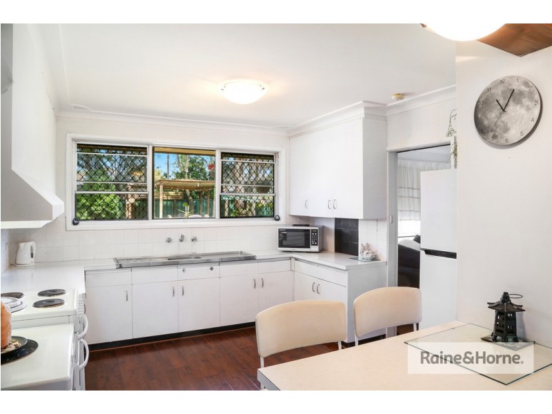 6 Erina Avenue, Woy Woy NSW 2256