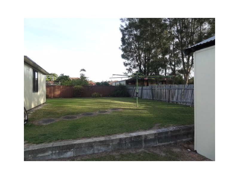 96 Gallipoli, Woy Woy NSW 2256