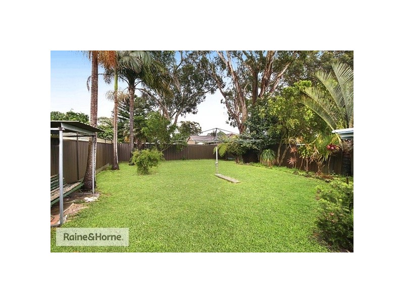 25 Lake Road, Blackwall NSW 2256