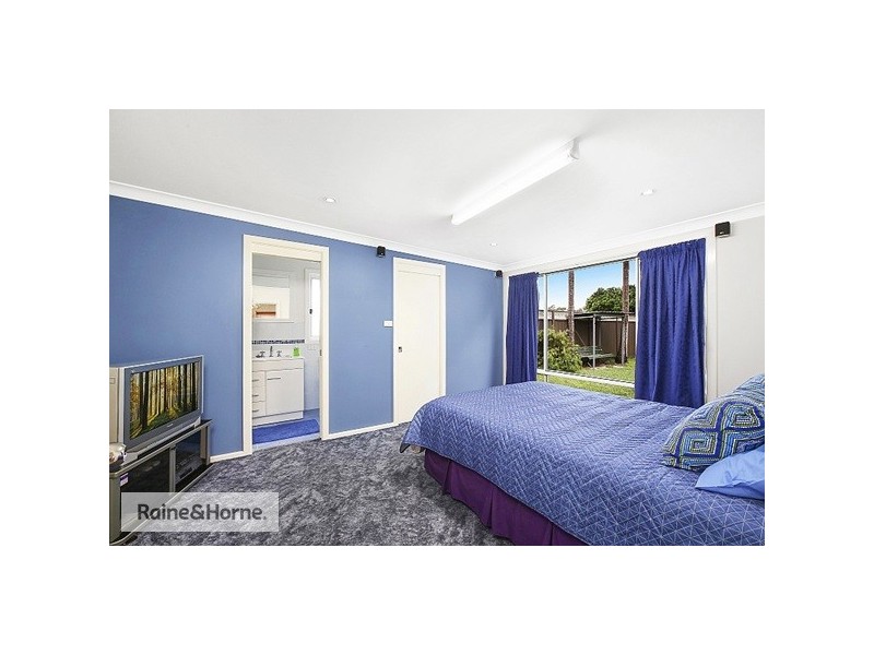 25 Lake Road, Blackwall NSW 2256