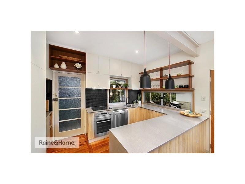 4 McMasters Road, Woy Woy NSW 2256