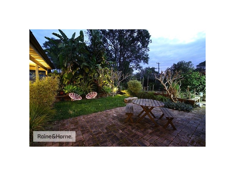 4 McMasters Road, Woy Woy NSW 2256