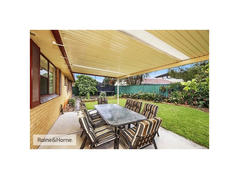 1 Daffodil Drive, Woy Woy NSW 2256