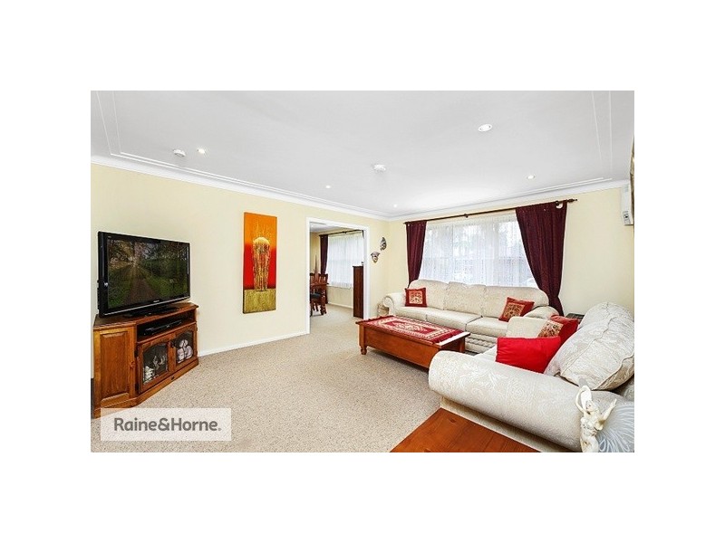 1 Daffodil Drive, Woy Woy NSW 2256