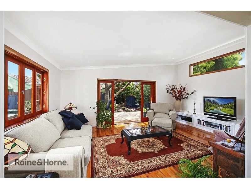 12 Pratley Street, Woy Woy NSW 2256