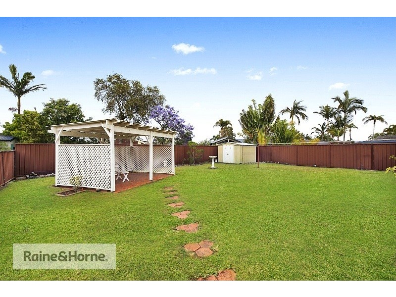 28 Beachfront Parade, St Huberts Island NSW 2257