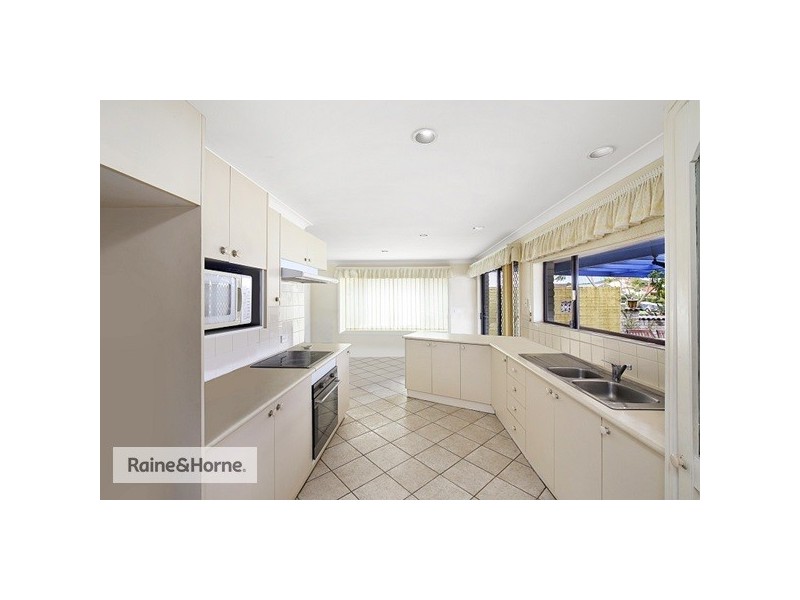 105 Helmsman Boulevarde, St Huberts Island NSW 2257