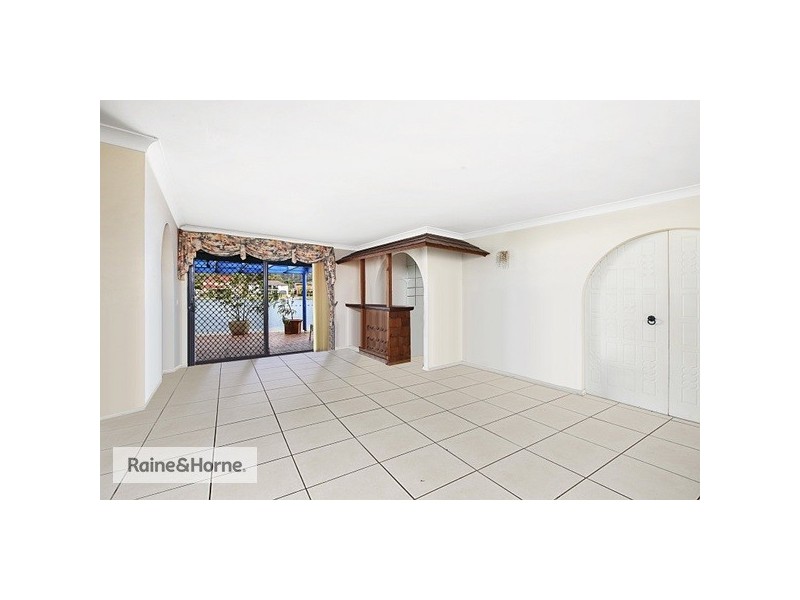 105 Helmsman Boulevarde, St Huberts Island NSW 2257