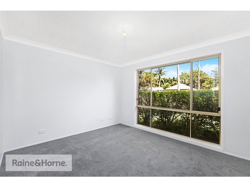10 Banksia Street, Ettalong Beach NSW 2257