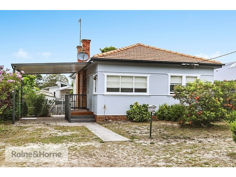 48 Beach Street, Ettalong Beach NSW 2257