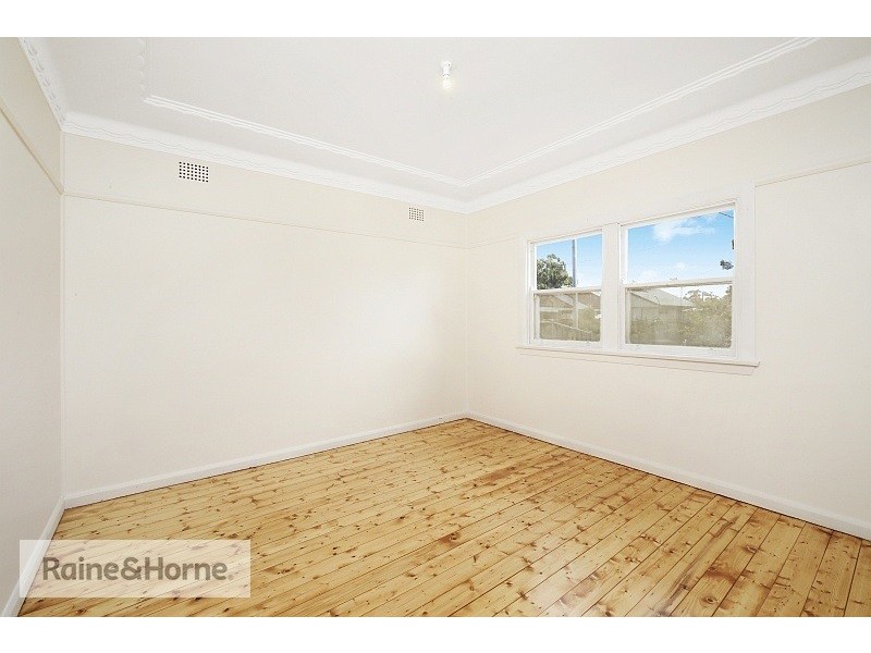 48 Beach Street, Ettalong Beach NSW 2257